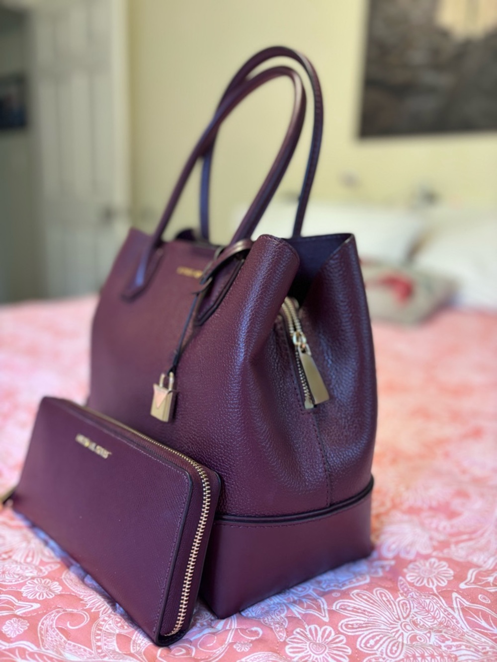 Michael Kors Satchel Handbag - Picture 13 of 16